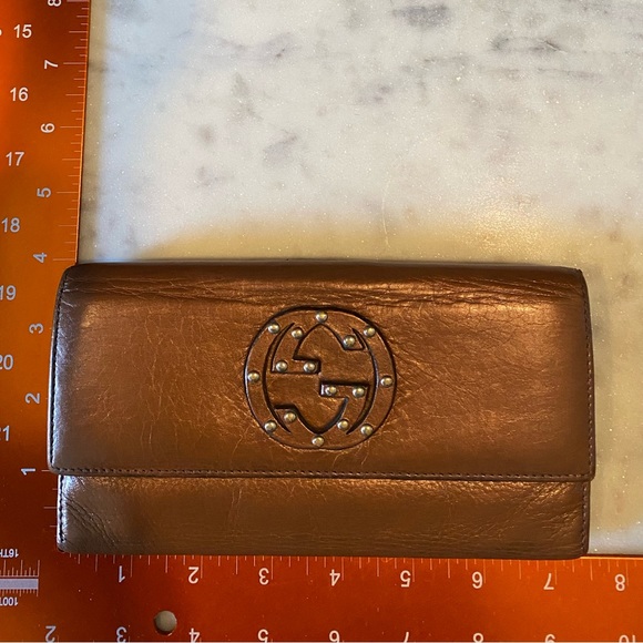 Gucci Soho Metallic Wallet - Picture 14 of 14